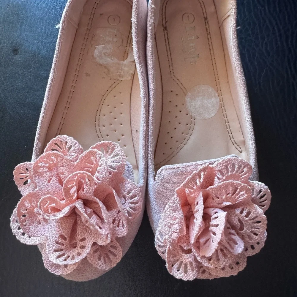 Link Pink girl Dress Shoes with Floral Design